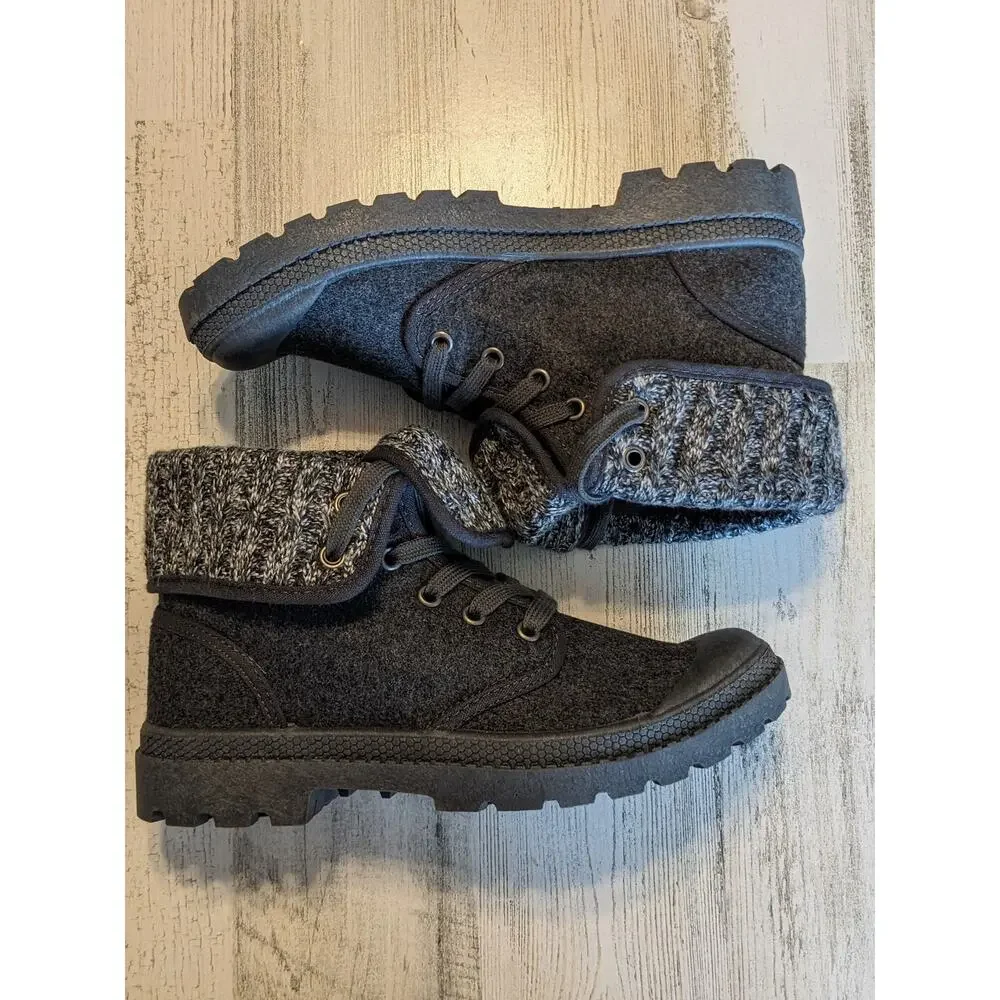 Rocket Dog Women's 7.5 Charcoal Gray Knit‑Cuff Lace‑Up Winter Boots NWOT